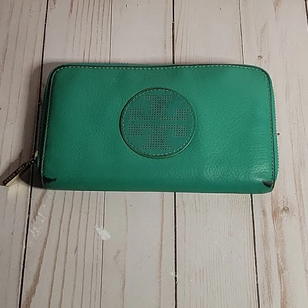TORY BURCH Vintage Kipp Zippy Wallet Green FLAWS